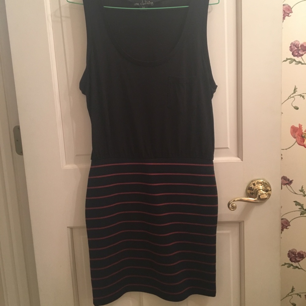 Sleeveless body con dress